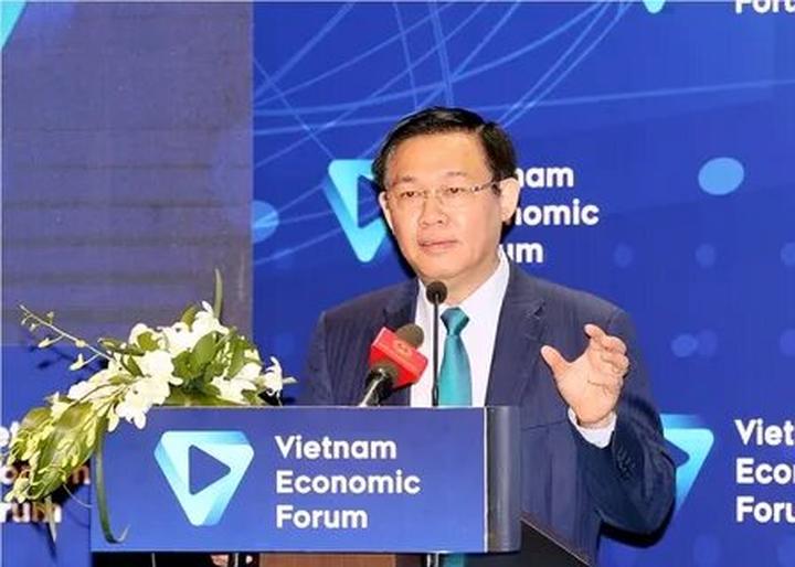 Chuyên gia Hotspot Matrix phân tích: Phương Oanh diện set đồ 50 và marketing video