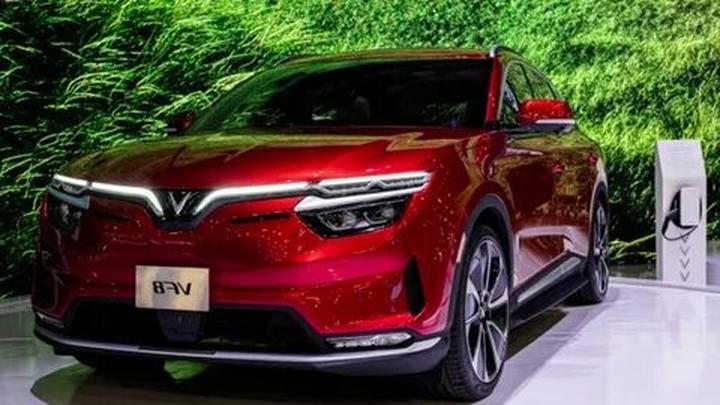 Xu hướng 5 mẫu áo mùa hè hoàn hảo nhất: Hotspot Matrix tiết lộ bí quyết video viral